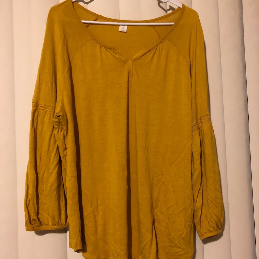 Soft Old Navy Shirt!